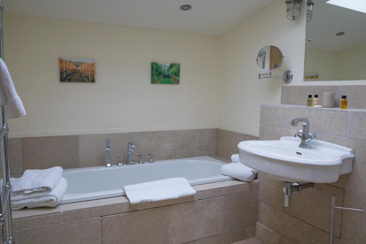 Vineyard Barn Room Woodchester Экстерьер фото